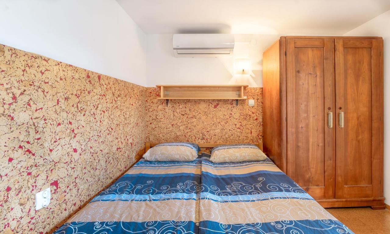 Fortun Estate - Apartmaji Ob Reki Kolpi Metlika Buitenkant foto