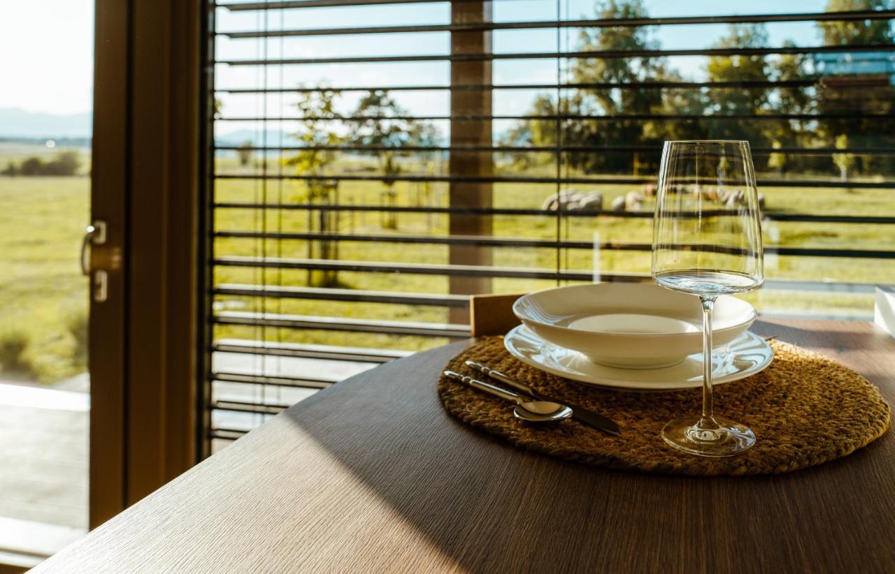 Fortun Estate - Apartmaji Ob Reki Kolpi Metlika Buitenkant foto